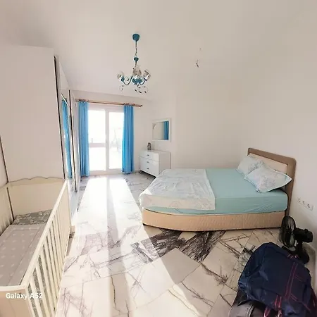 Ruime Woning Aan Zee * Didim